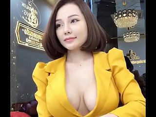 Sexy Vietnamese medewerkende Ay là ai?