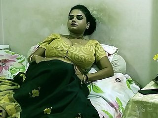 Hint Kolaj Erkek Gizli Seks Güzel Tamil Bhabhi !! Saree'deki en iyi seks viral