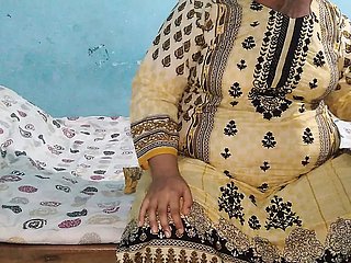 Little shaver vecino Pakistani Desi Hot Aunty Ki Chudai - Aria Mia (Hindi Coda Cudi)