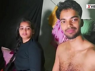Video virale carino e sexy per un'amante del college