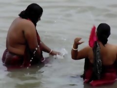 Bathing  there River nice Desi