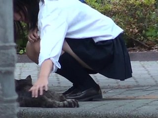 Bella Foot Talisman Caratterizzato da giovane studentessa giapponese