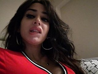 Neyla Kim beurette Natter on 66 Vücut Mısır Kırmızı Sexe gros Silikonlu göğüsler aime baiser